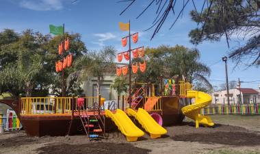 REFORMA Y PUESTA EN VALOR DE EN LA PLAZA JOSE GARIBALDI