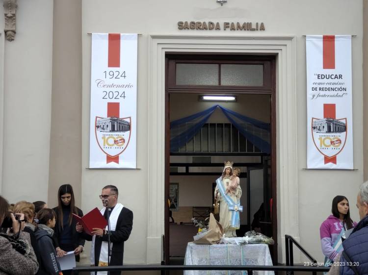100 AÑOS DE LA ESCUELA SAGRADA FAMILIA
