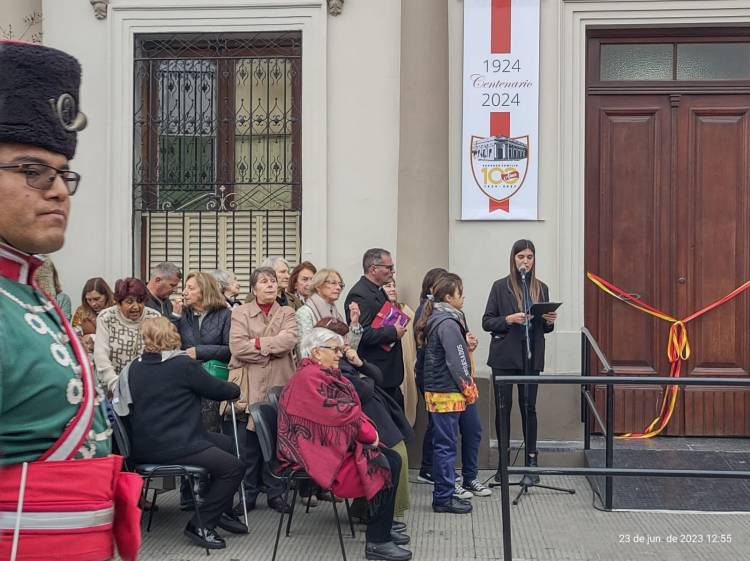 100 AÑOS DE LA ESCUELA SAGRADA FAMILIA