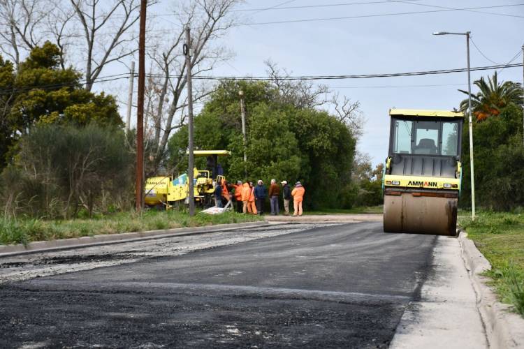 SE CONCRETARON MÁS OBRAS DE ASFALTO EN MAGDALENA 