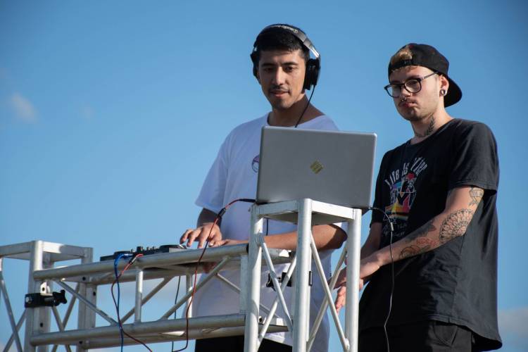 MAGDALENA FESTEJÓ LA LLEGADA DE LA PRIMAVERA Y EL DÍA DEL ESTUDIANTE A PURA MÚSICA 