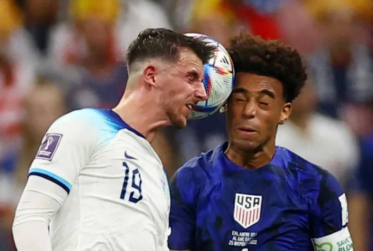 Inglaterra empató con Estados Unidos y sigue puntero
