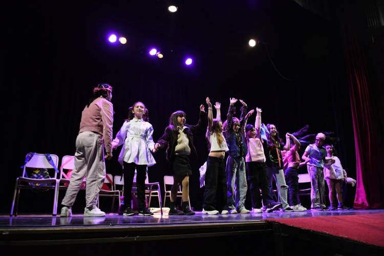 LOS TALLERES MUNICIPALES SE LUCIERON EN EL TEATRO ESPAÑOL
